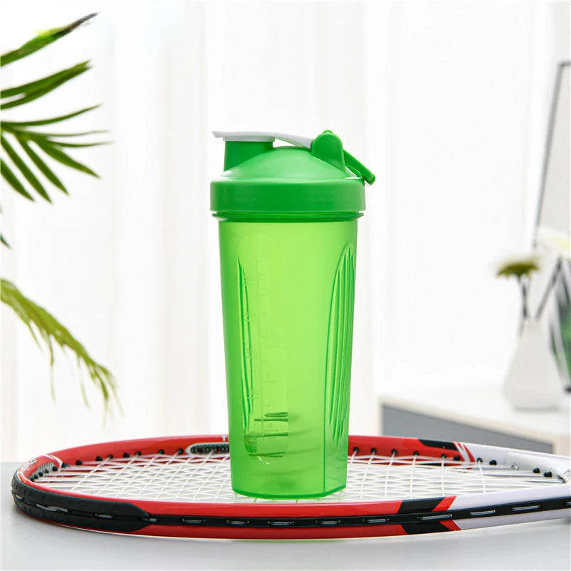 600ml Portable Protein Powder Shaker Bottle Leak Proof Water Bottle for Gym Fitness Training Sport Shaker Mixing Cup with Scale