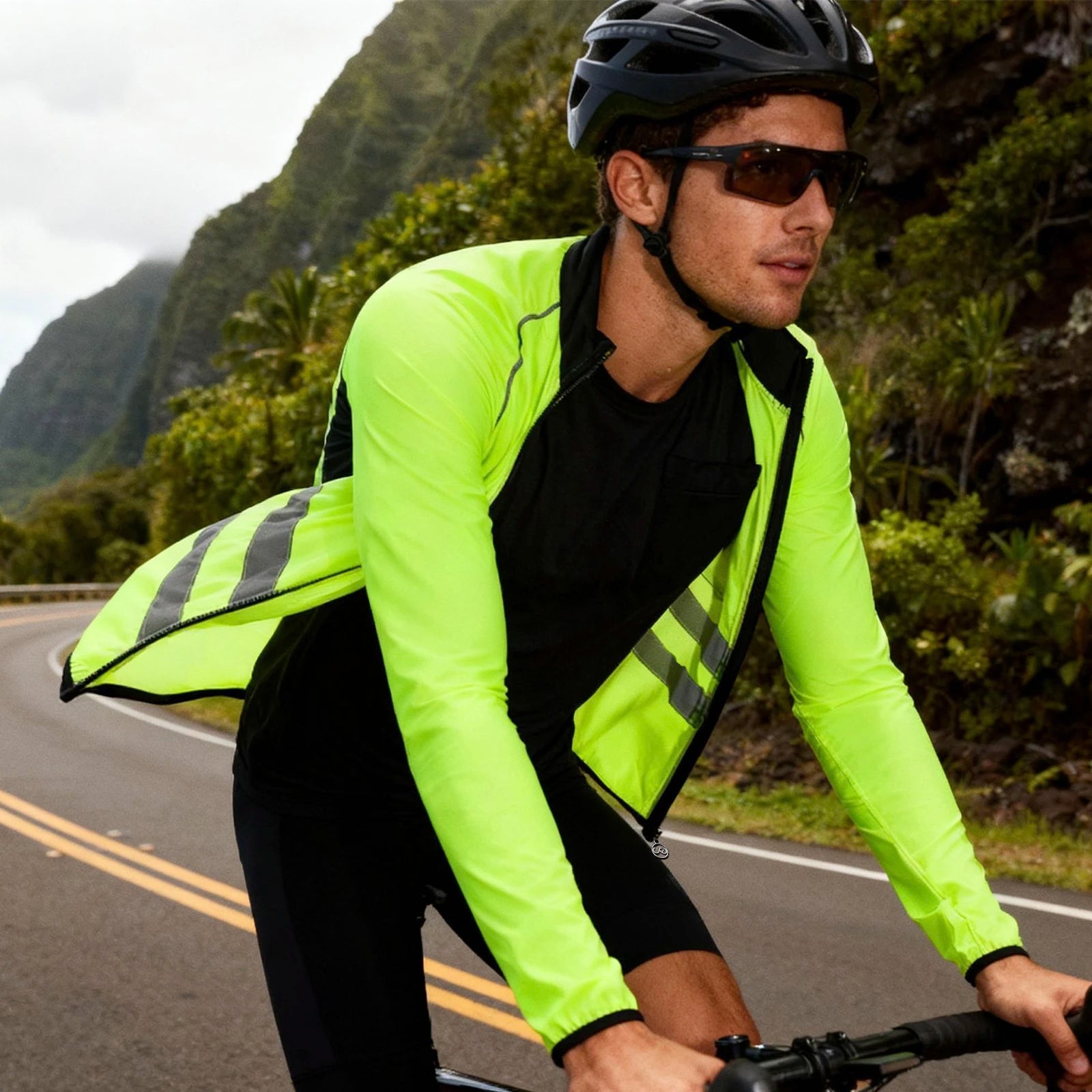 WOSAWE Men’s Cycling Windbreaker Jacket Waterproof Windproof Reflective Bike Coat Lightweight Outdoor Sports Apparel Portable